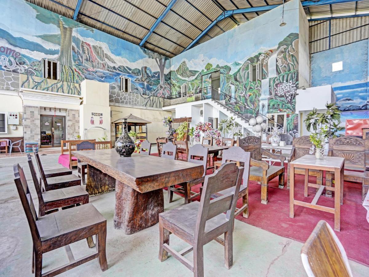 Oyo 90943 Mochi 88 Homestay Probolinggo Extérieur photo