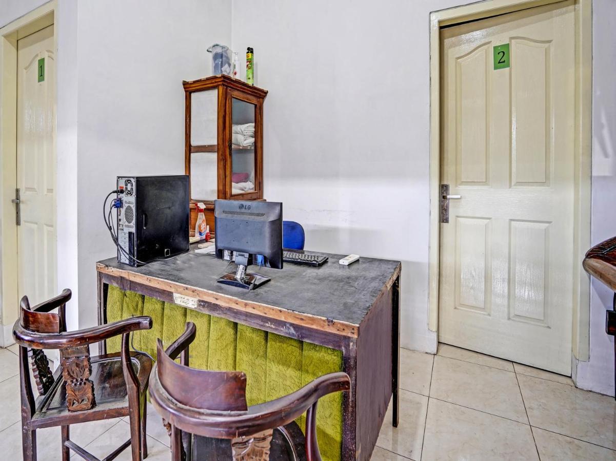 Oyo 90943 Mochi 88 Homestay Probolinggo Extérieur photo