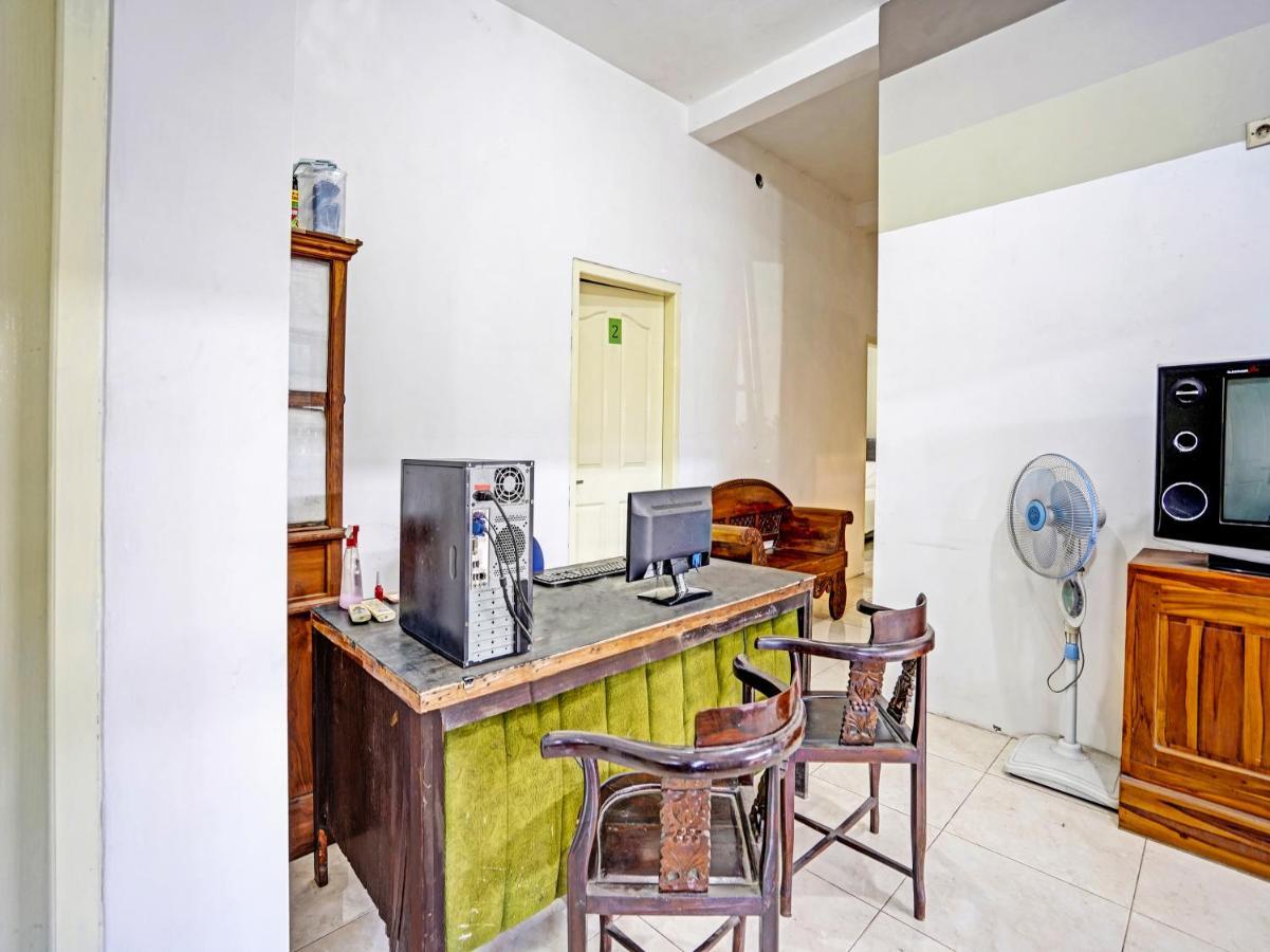 Oyo 90943 Mochi 88 Homestay Probolinggo Extérieur photo