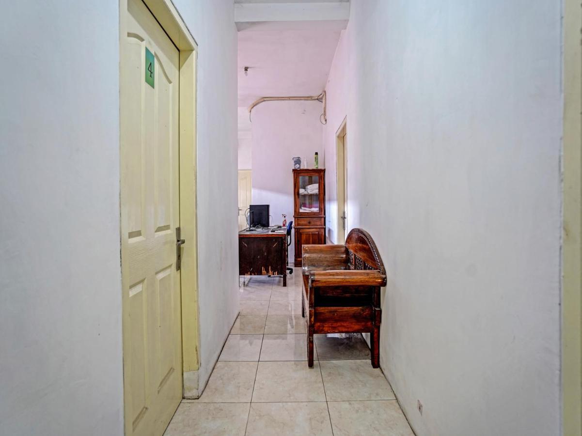 Oyo 90943 Mochi 88 Homestay Probolinggo Extérieur photo
